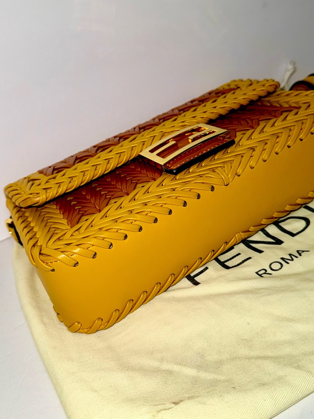 Nwt FENDI Rare interlace Baguette Woven leather Bag Authentic - Picture 8 of 11